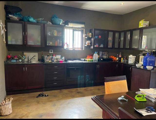 1 BEDROOM PROPERTY TO RENT IN ROODEPOORT